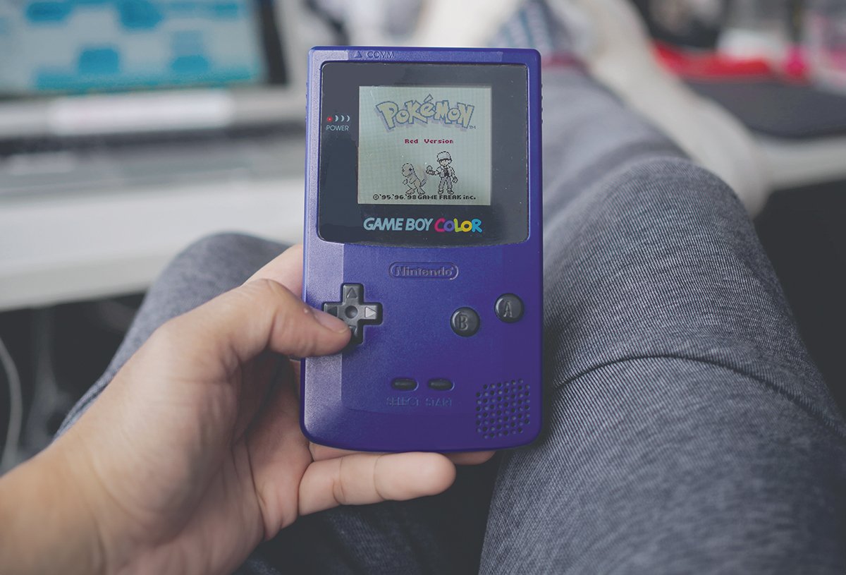 Pokemony zadebiutowały jako  gra na konsolę Nintendo Game Boy